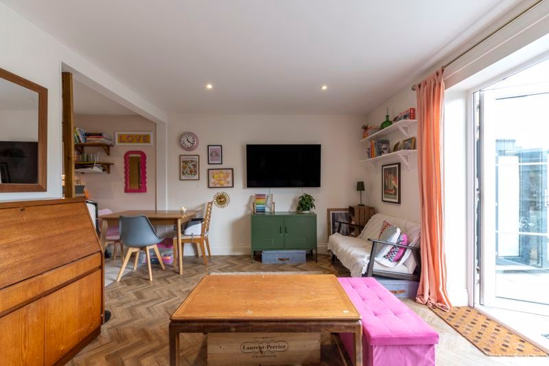 Property photo 2 of 16 Photo 12