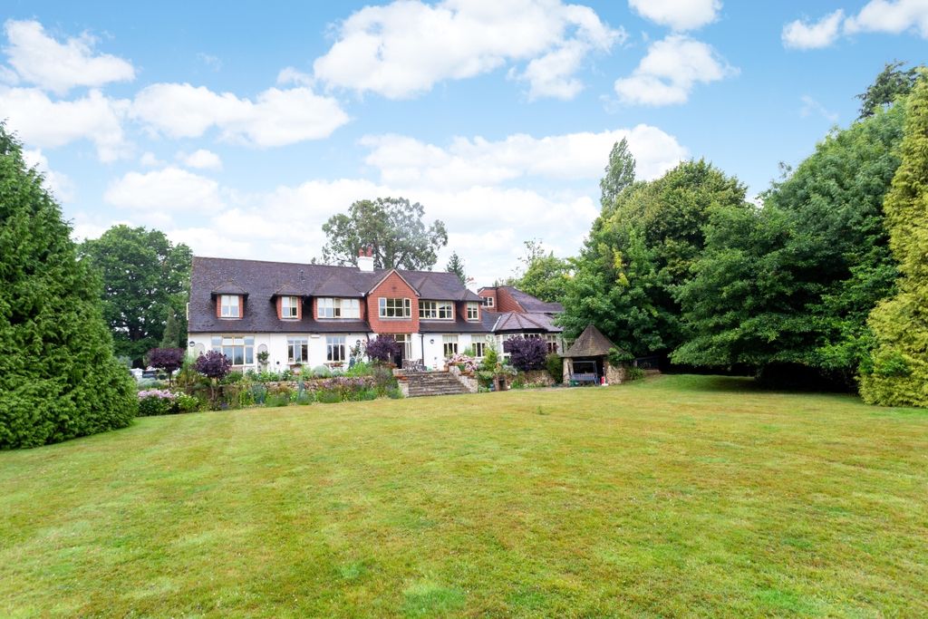 Property photo 1 of 9