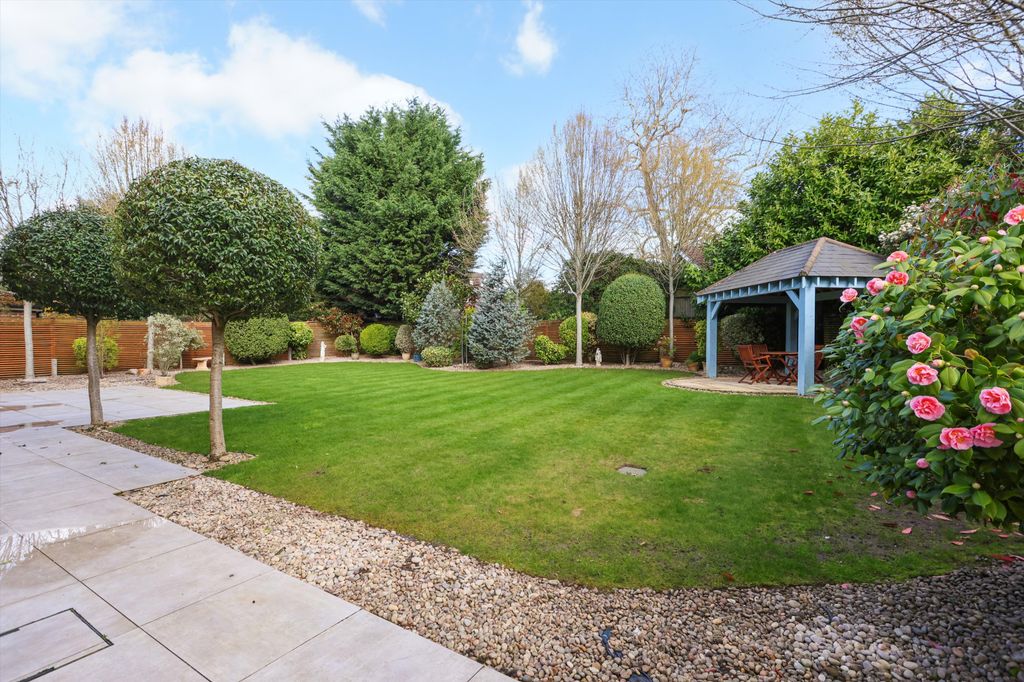 Property photo 3 of 20 Image