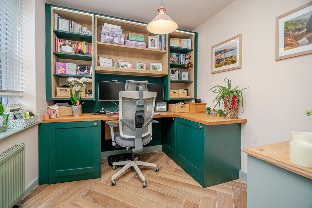 Property photo 2 of 22