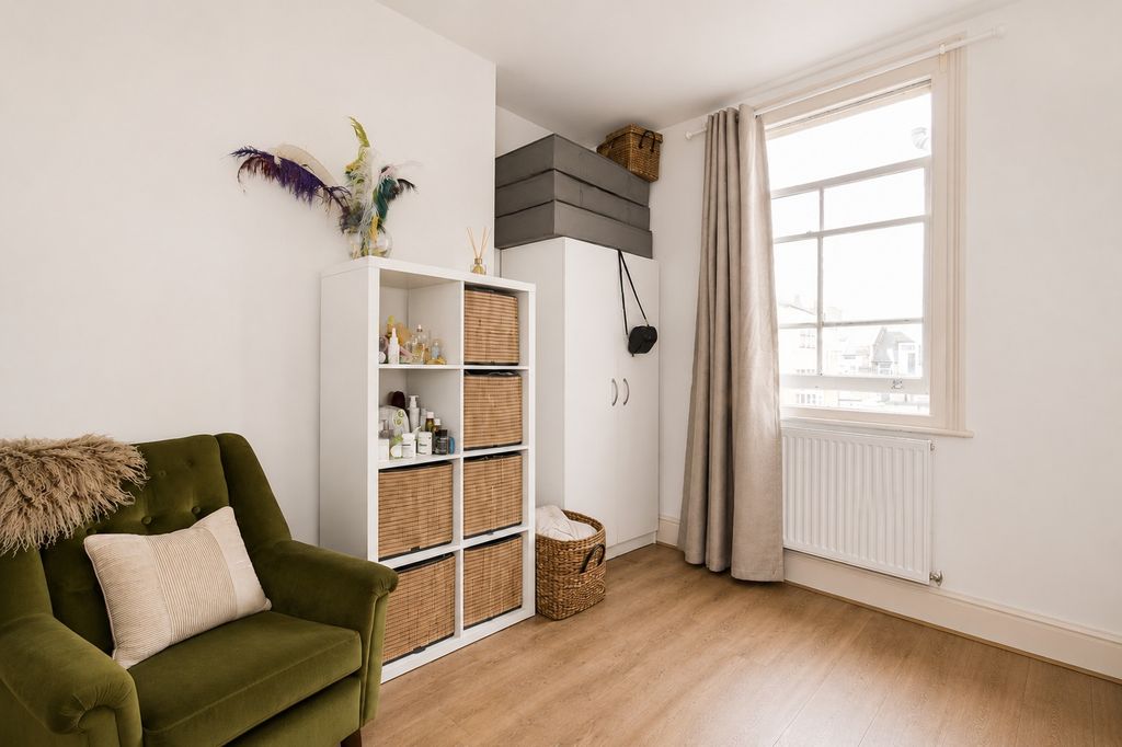 Property photo 3 of 8 3090603