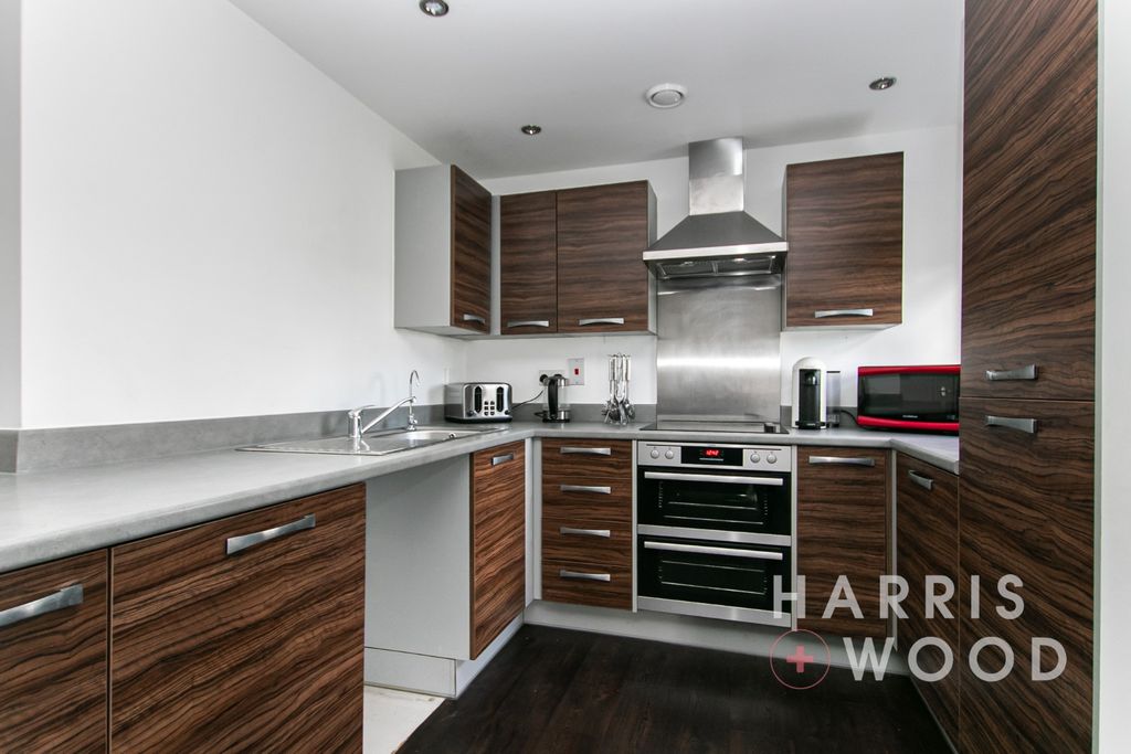 Property photo 3 of 21 5115602