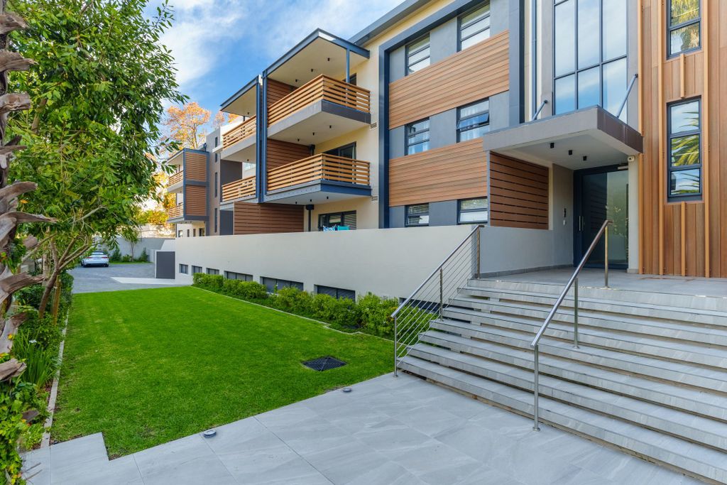 Property photo 1 of 27 Kw1616360