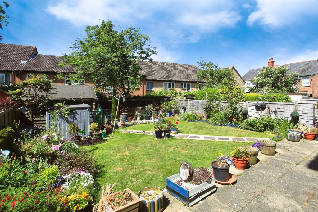 Property photo 1 of 17 Garden