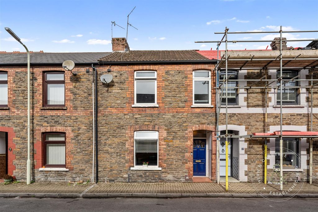 Property photo 1 of 29 Anchor St (24).Jpg
