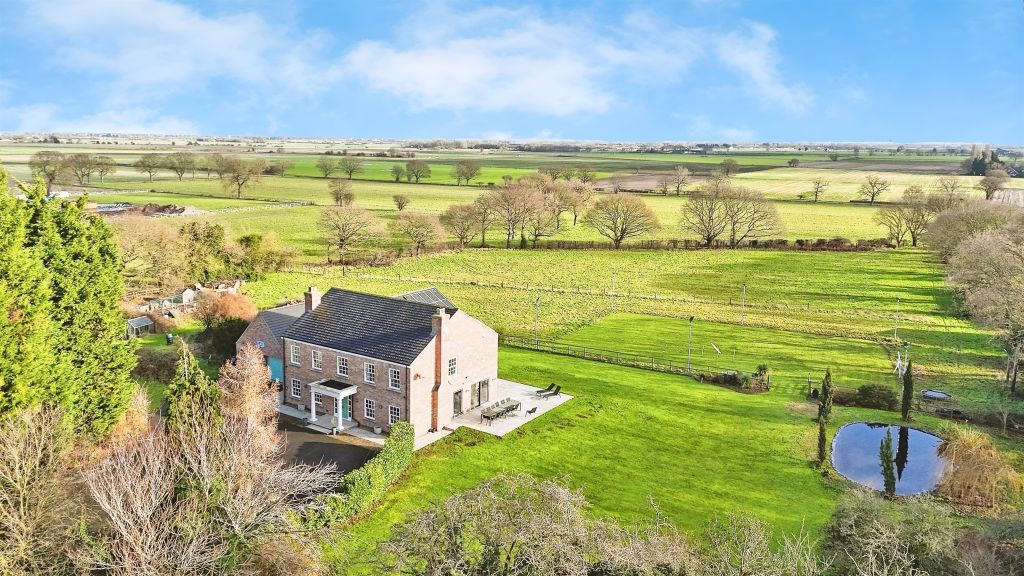 Property photo 3 of 34