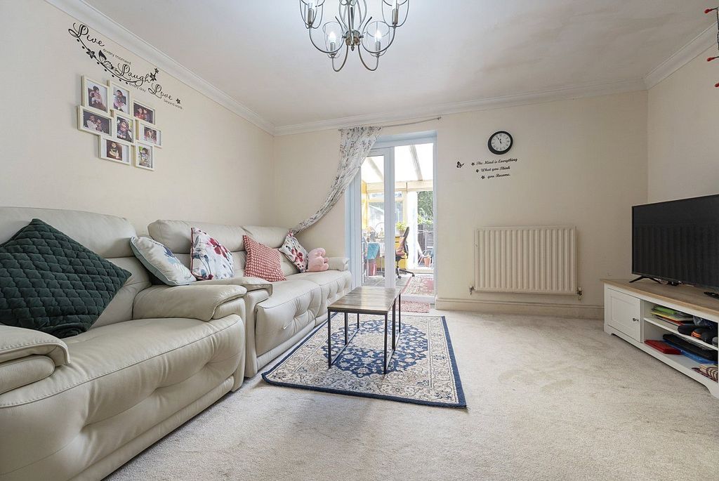 Property photo 2 of 17 Picture No. 05