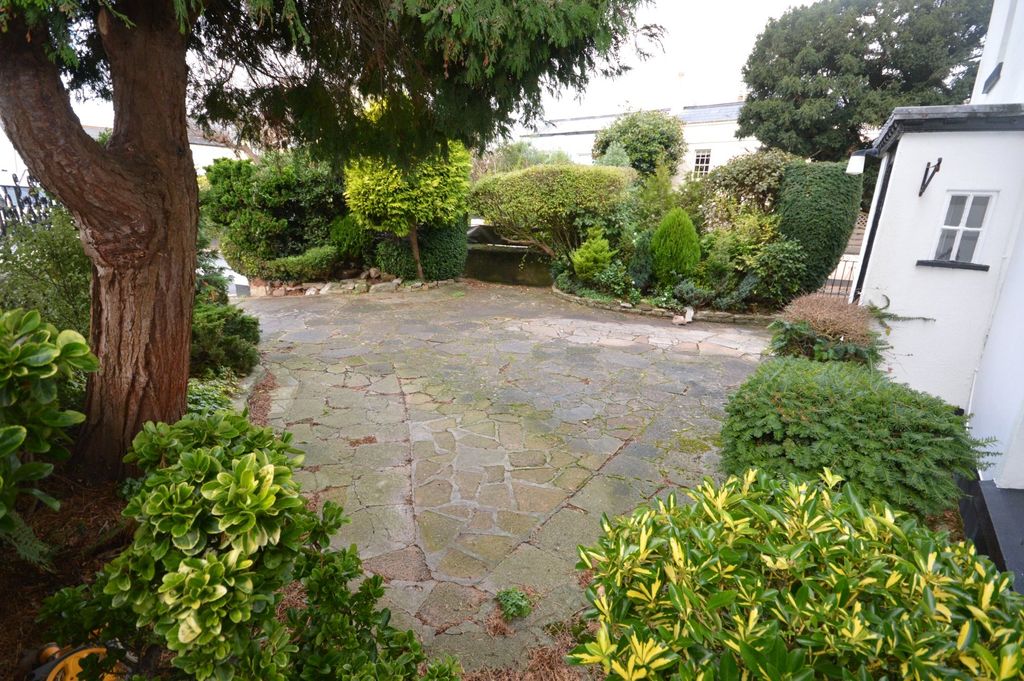 Property photo 2 of 22 Picture No. 48