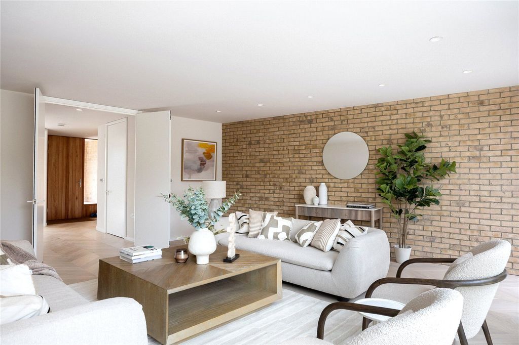 Property photo 3 of 13 Reception Room