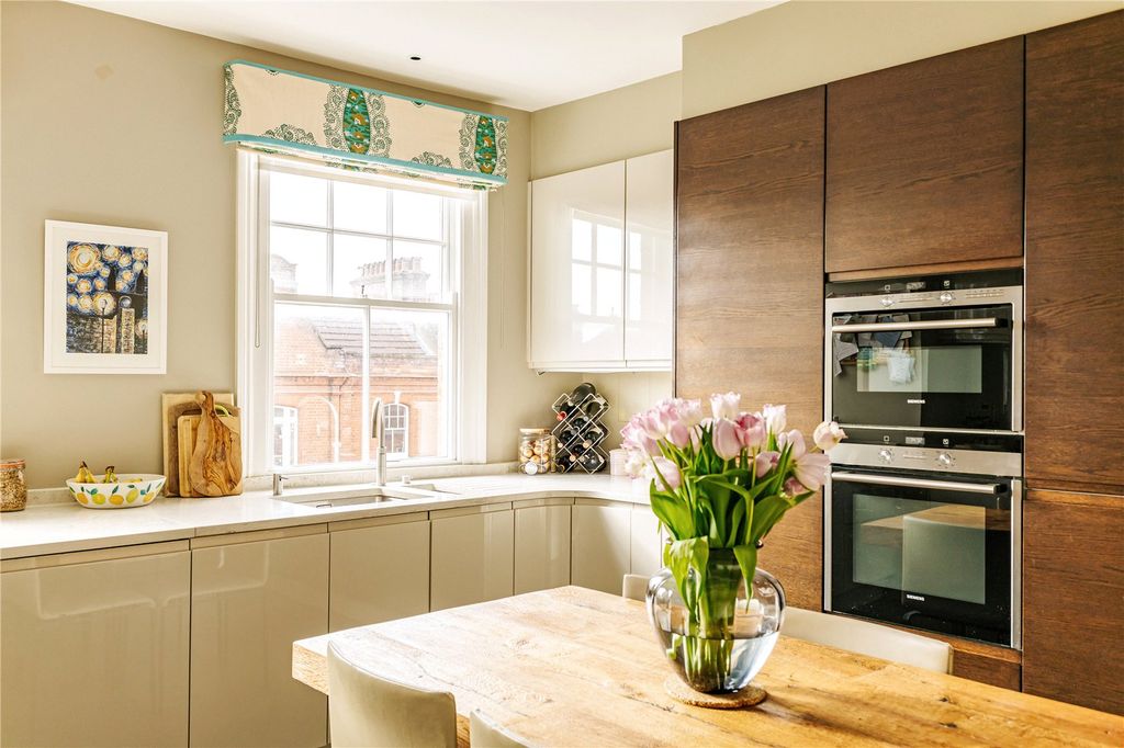 Property photo 3 of 14 Kitchen