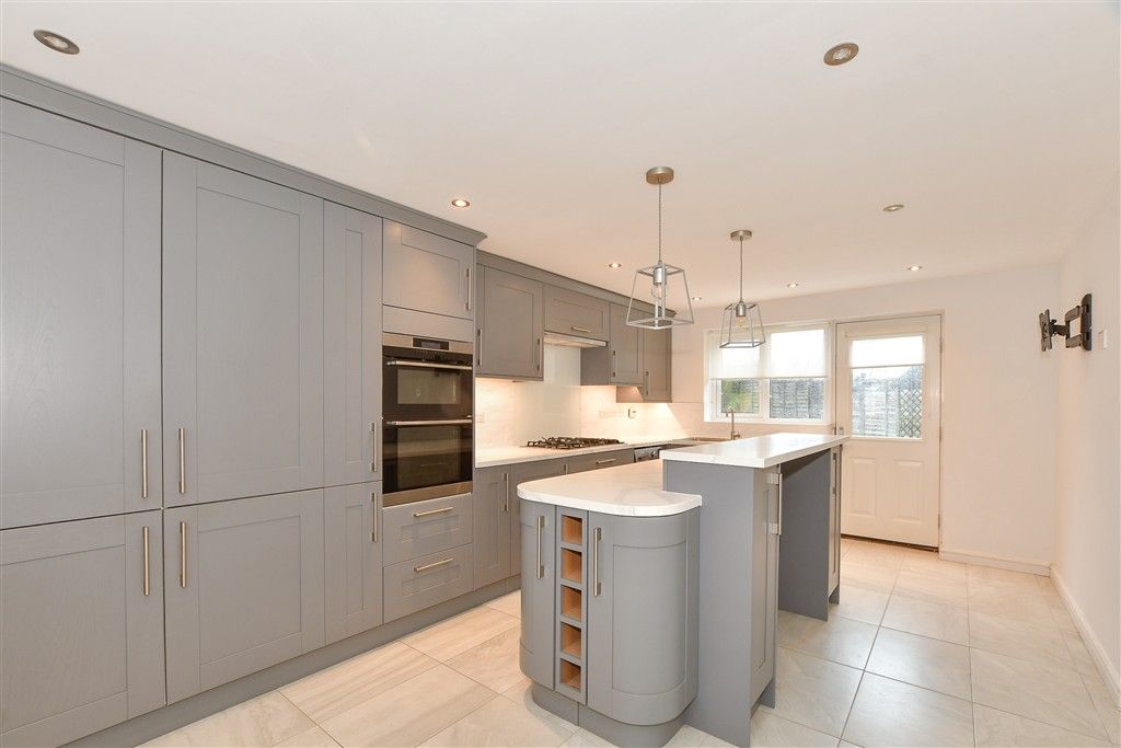 Property photo 3 of 11 Kitchen/Diner