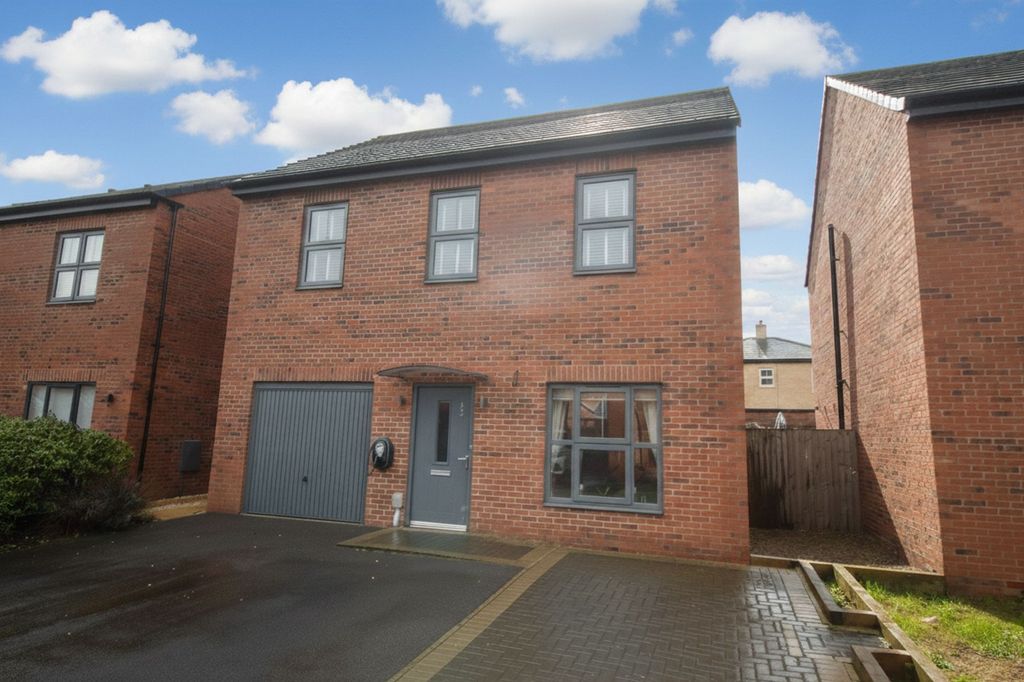 Property photo 1 of 27