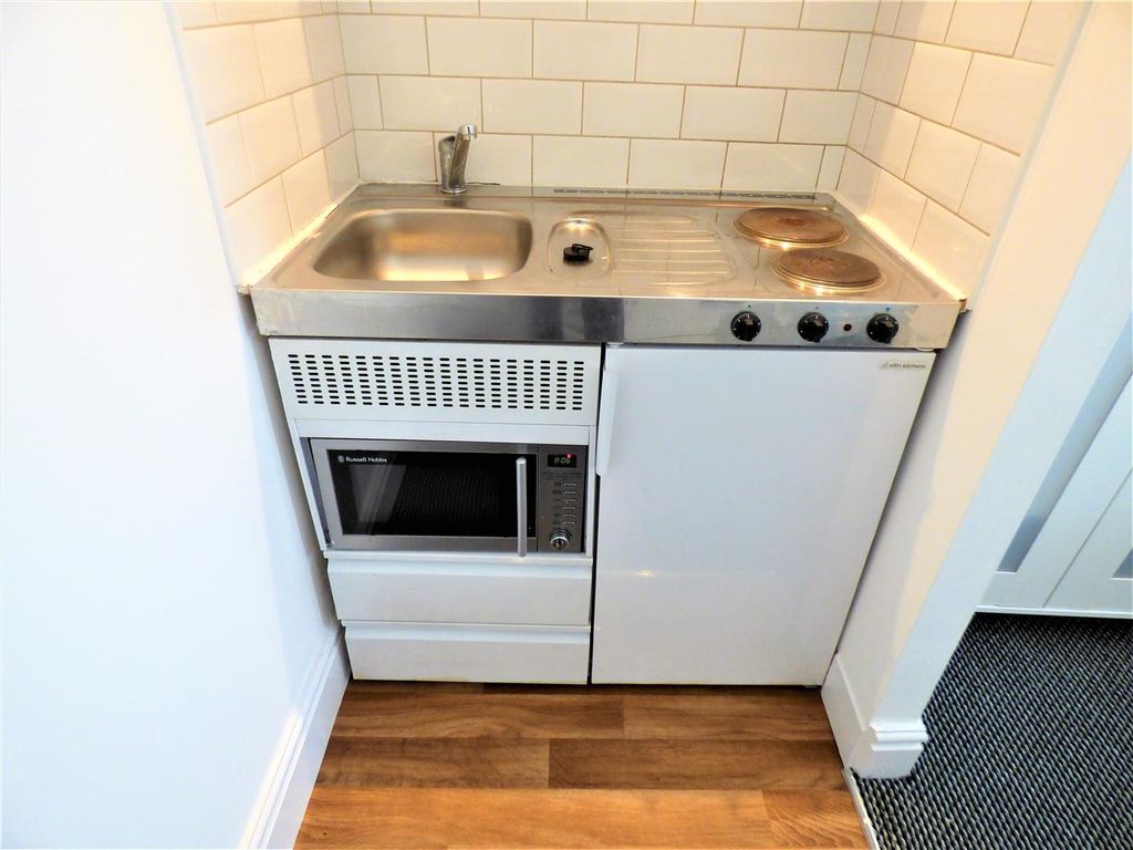 Property photo 3 of 13 P1020094.Jpg