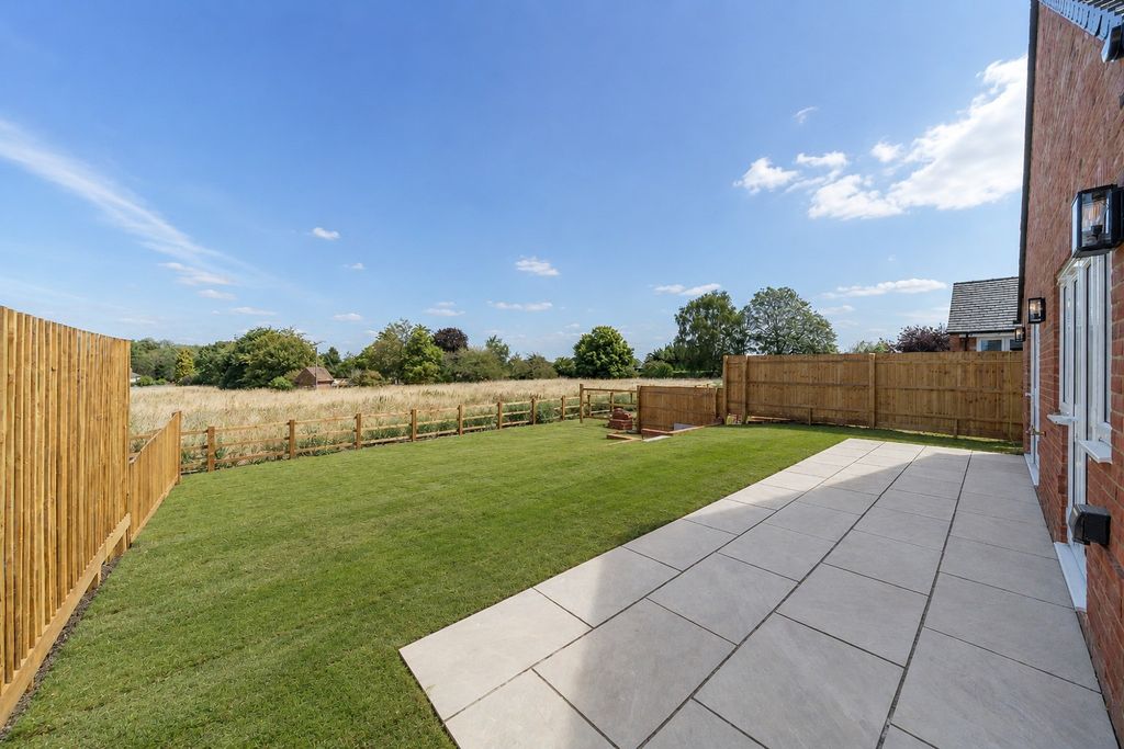 Property photo 2 of 10