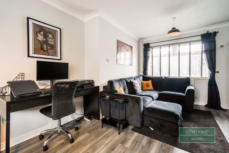 Property photo 3 of 16 Photo 12
