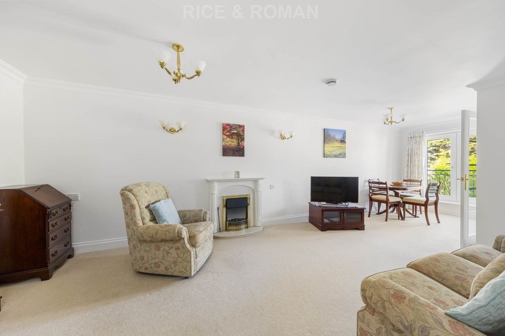 Property photo 2 of 19