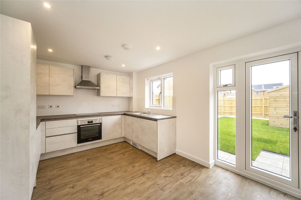 Property photo 2 of 10 Picture No. 05