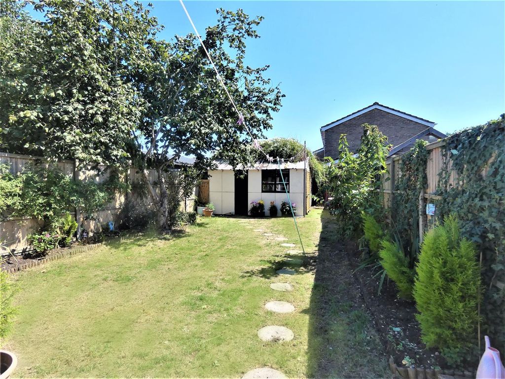 Property photo 2 of 10