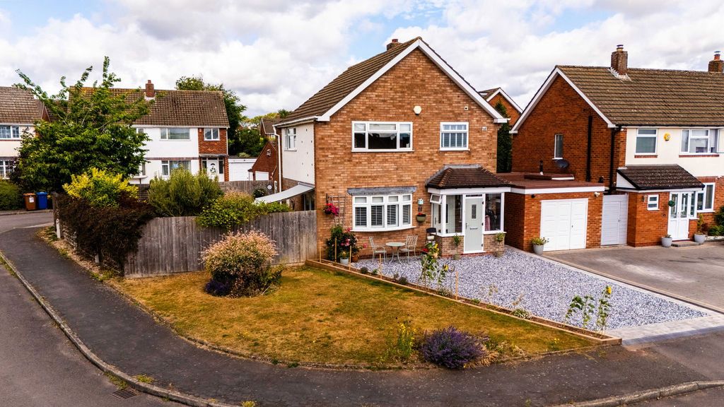 Property photo 1 of 32