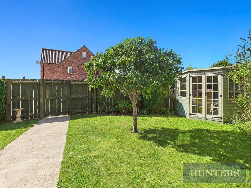 Property photo 2 of 29 Cam05316G0-Pr0182-Still001.Jpg