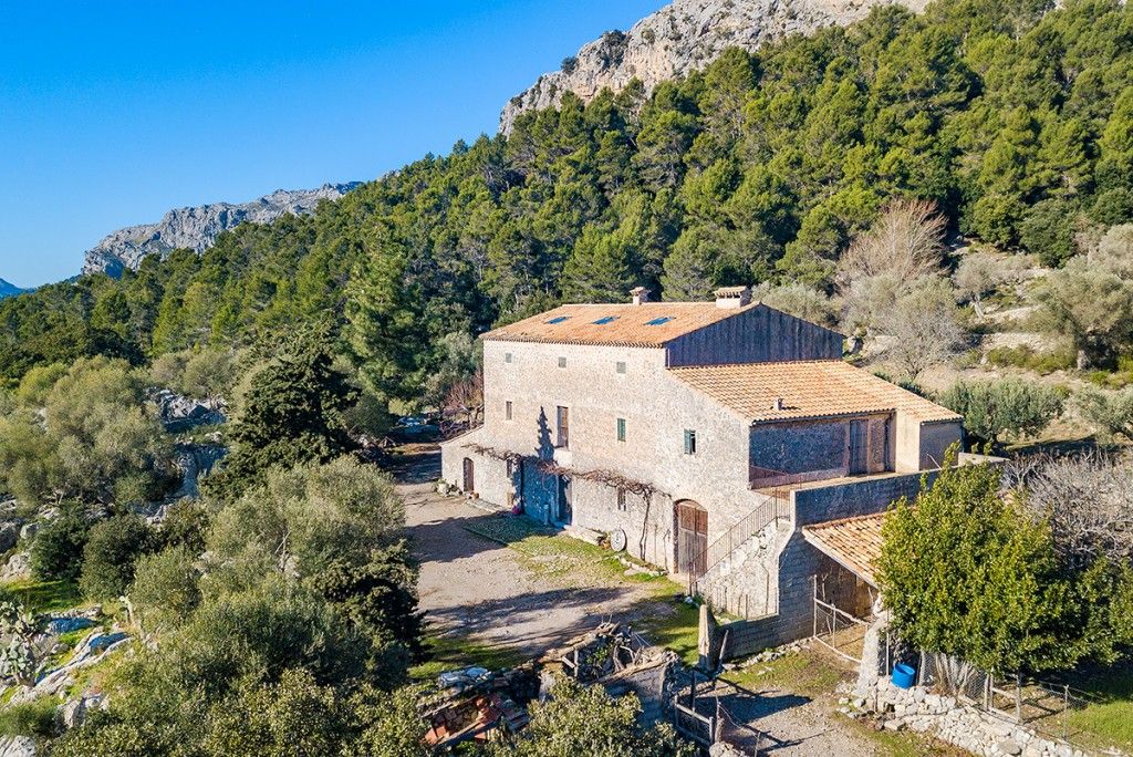 Property photo 1 of 20 Aerial 6