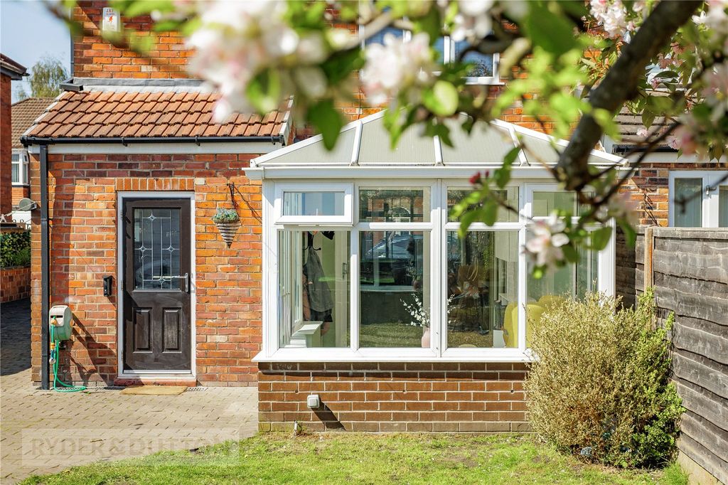 Property photo 2 of 30 Rear Garden