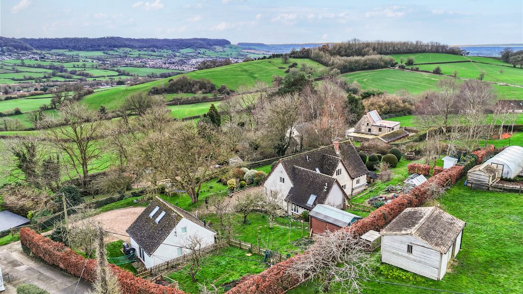 Property photo 1 of 25