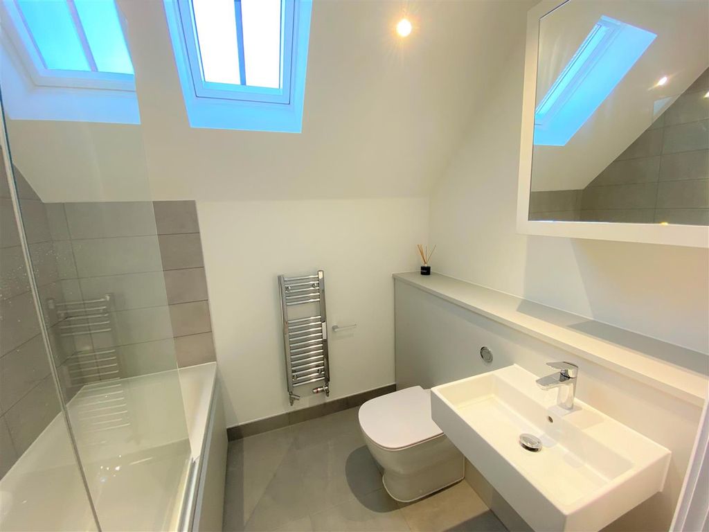 Property photo 3 of 5 (2).Jpg