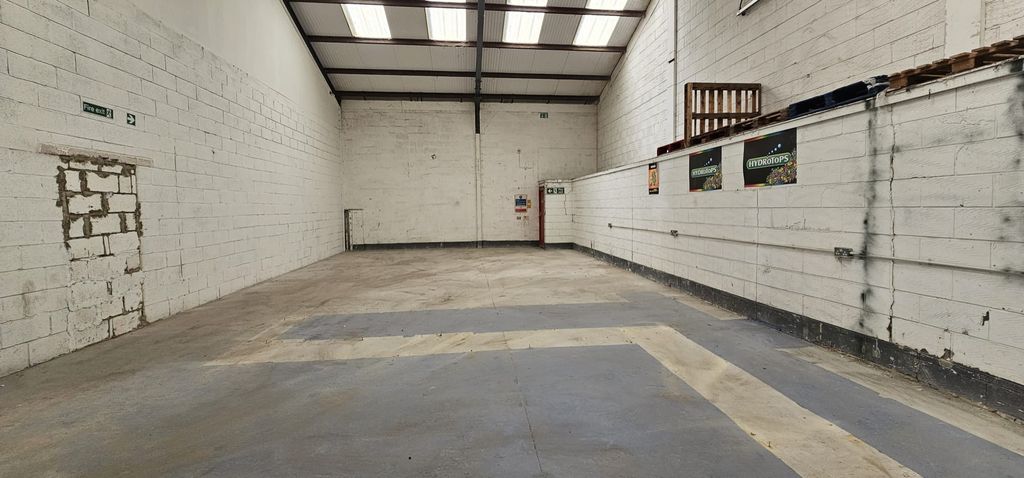 Property photo 1 of 4