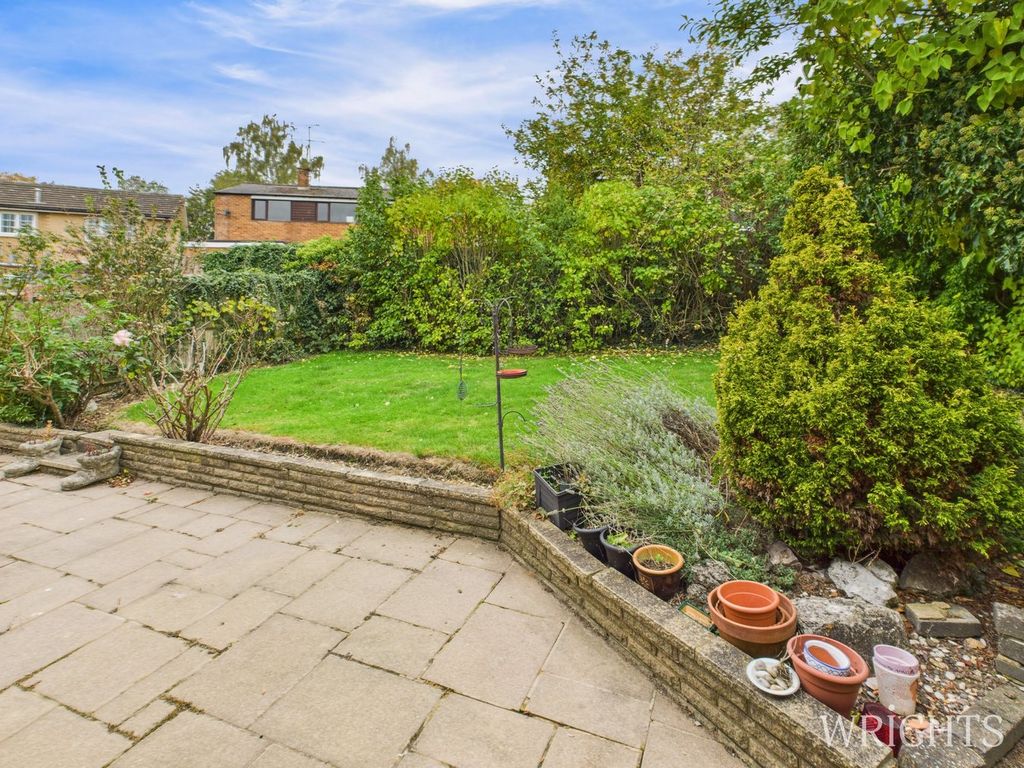 Property photo 2 of 25 Garden