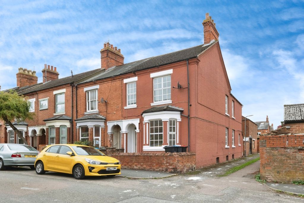 Property photo 1 of 19 Photo