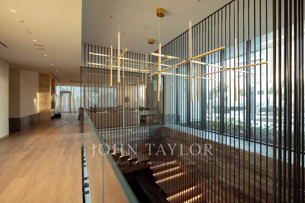 Property photo 3 of 37