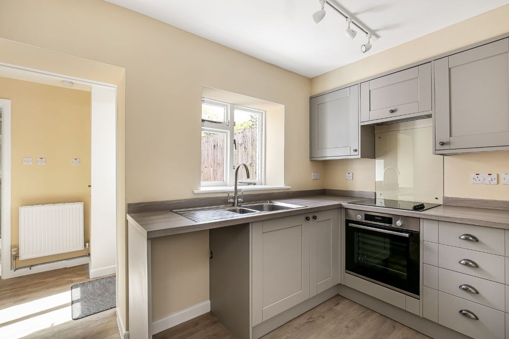 Property photo 2 of 7 Picture No. 05