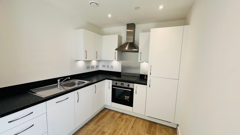 Property photo 3 of 15 Kitchen