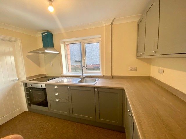 Property photo 2 of 9 Bathroom