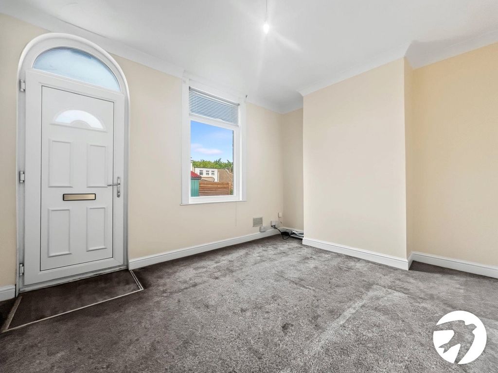 Property photo 3 of 12 Picture No. 02