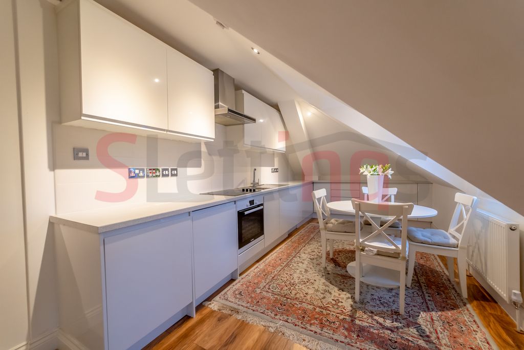 Property photo 1 of 16 2 Bed Flat To Rent Ashcombe Gardens, Edgware Ha8