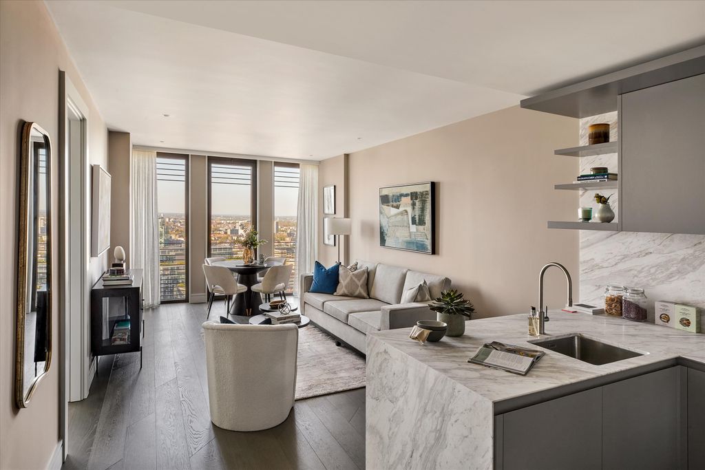 Property photo 1 of 13 Image Of Show Apartm
