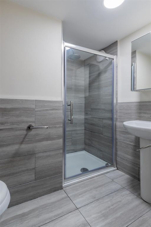 Property photo 3 of 9 79 Room 2-2.Jpg