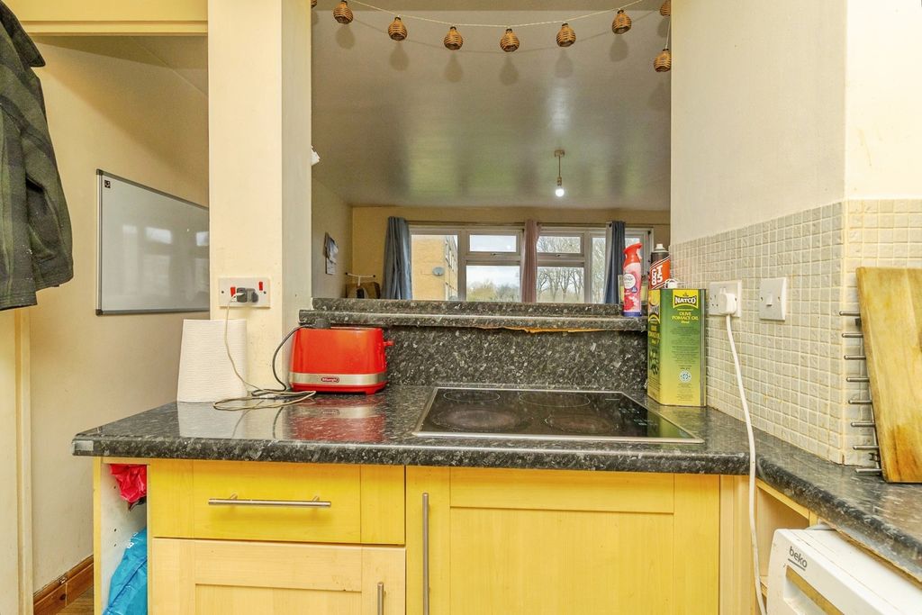 Property photo 2 of 16 Pbox-Img.Jpg
