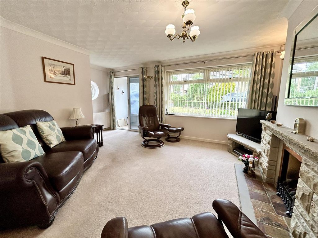 Property photo 2 of 22