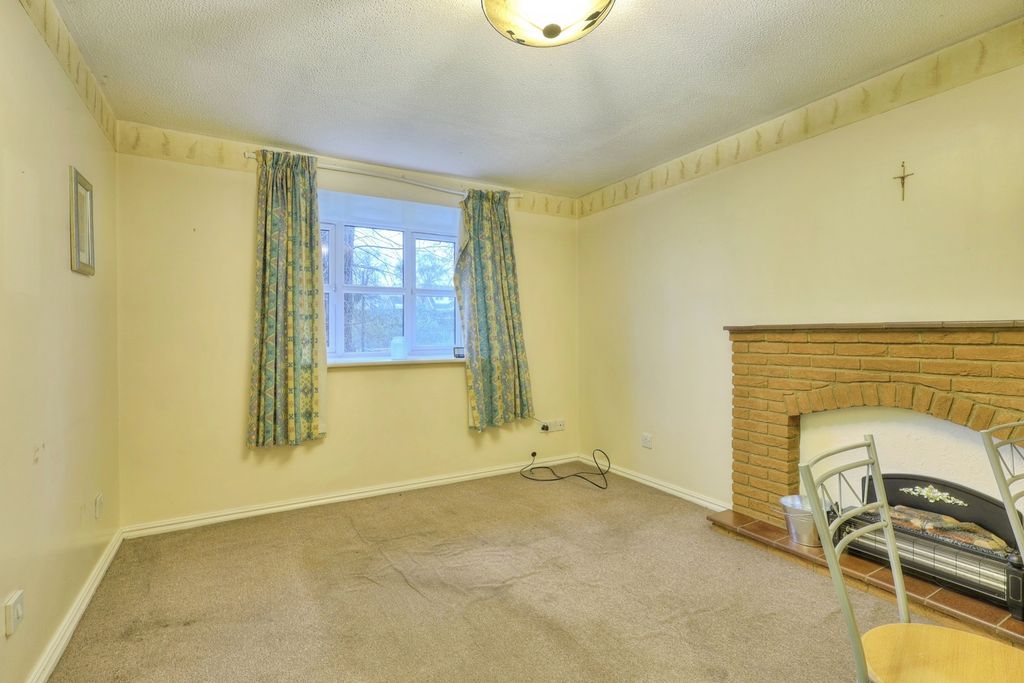 Property photo 3 of 13 Lounge Diner