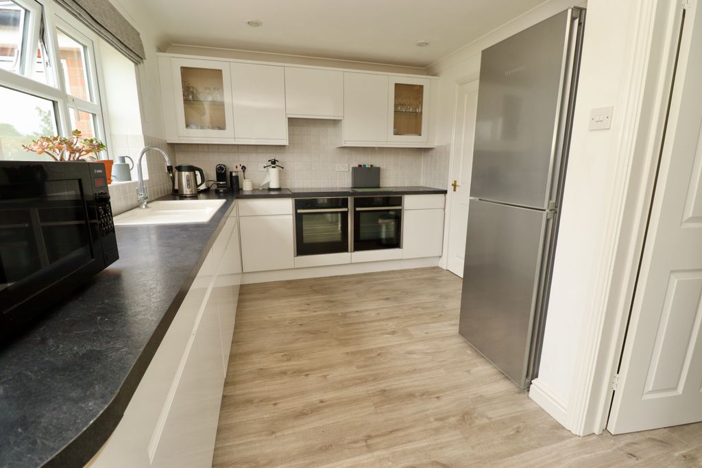 Property photo 2 of 24 Img_8673