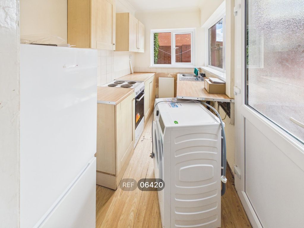 Property photo 2 of 13 Kitchen