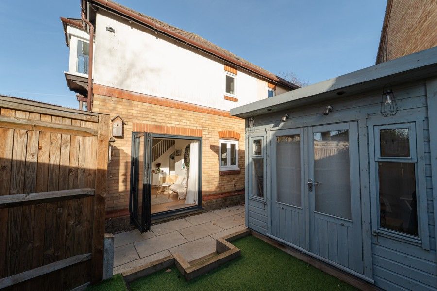 Property photo 2 of 25