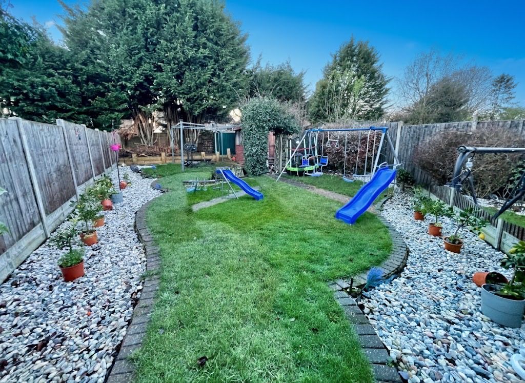 Property photo 2 of 11 4774953