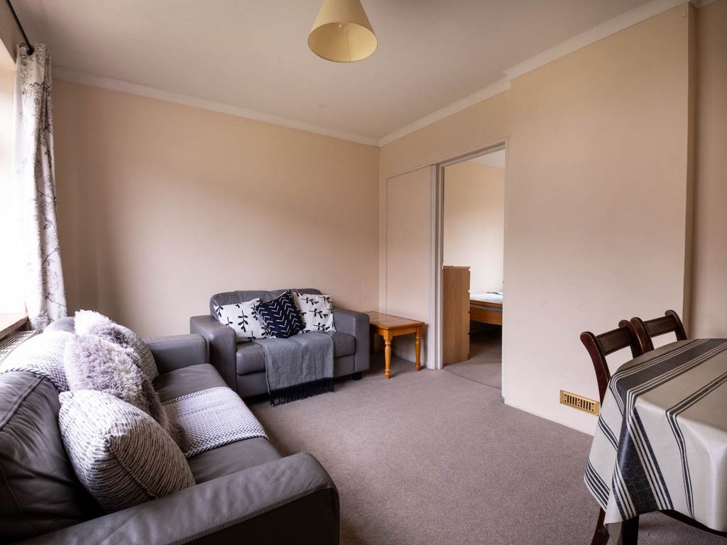 Property photo 1 of 17 4