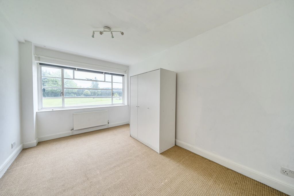 Property photo 3 of 12 3