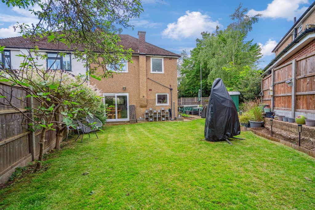 Property photo 2 of 11