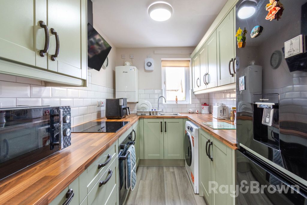 Property photo 3 of 49